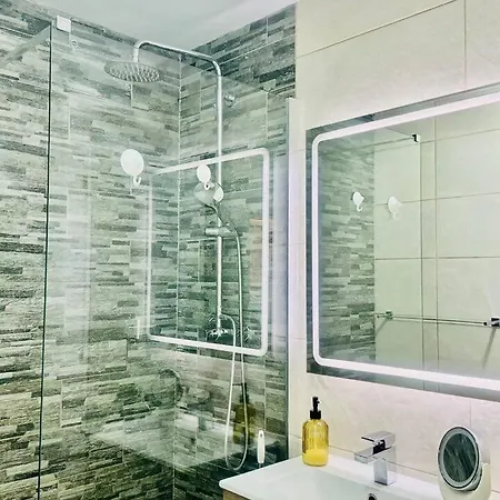 Apartment Cyv - Simple And Functional Vacation! *